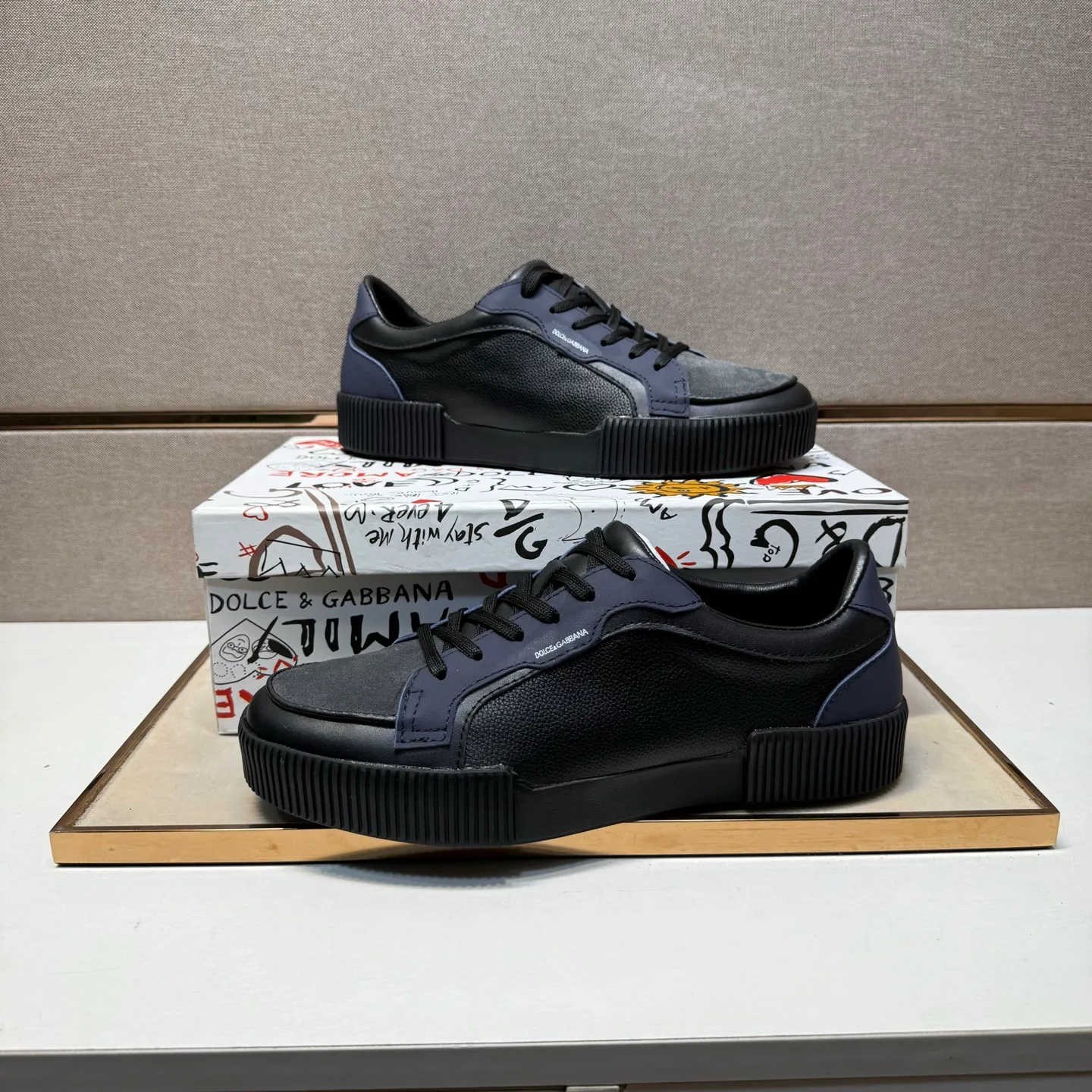 ⬛️Men's shoes 💰p400 [DG～] Men's casual shoes, on sale at the same time in 2025z cabinet 🔶Size: 38-44#️⃣ 🔷2 colors🔜The upper is made of multi-material splicing➕Genuine leather lining, comfortable and breathable, sole: original comfortable, wear-resistant and non-slip outsole, ⚠️Real thing📱Photographed🎬The real thing is better📢📢📢